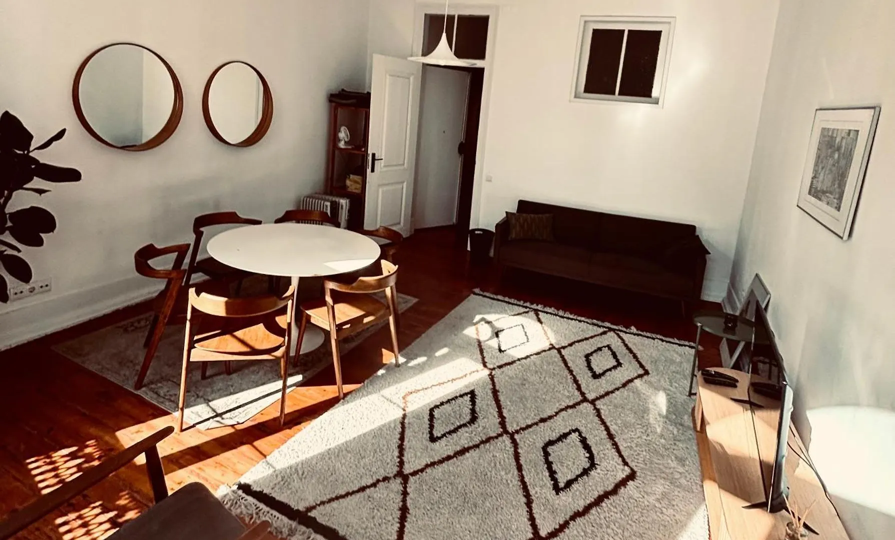 The Royal Prince Garden Apartments In Principe Real Portugal