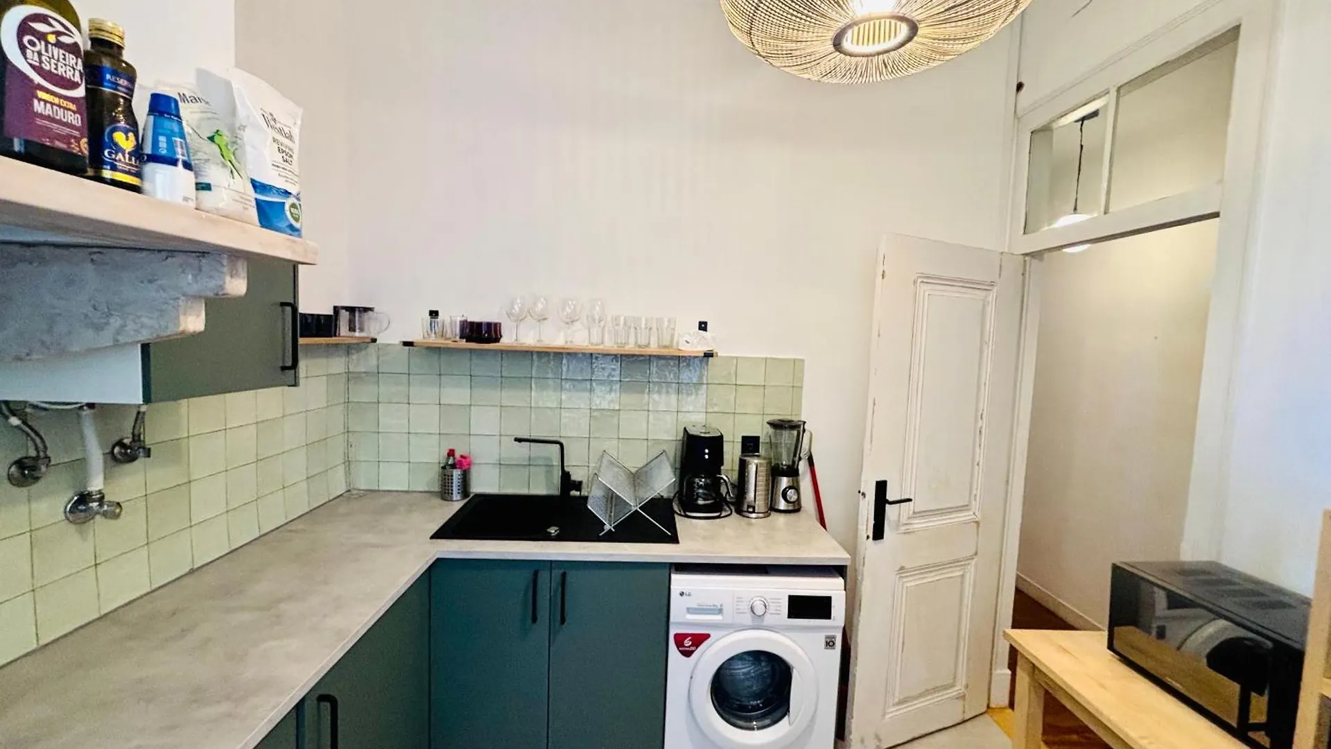 The Royal Prince Garden Apartments In Principe Real Lissabon 0*,  Portugal