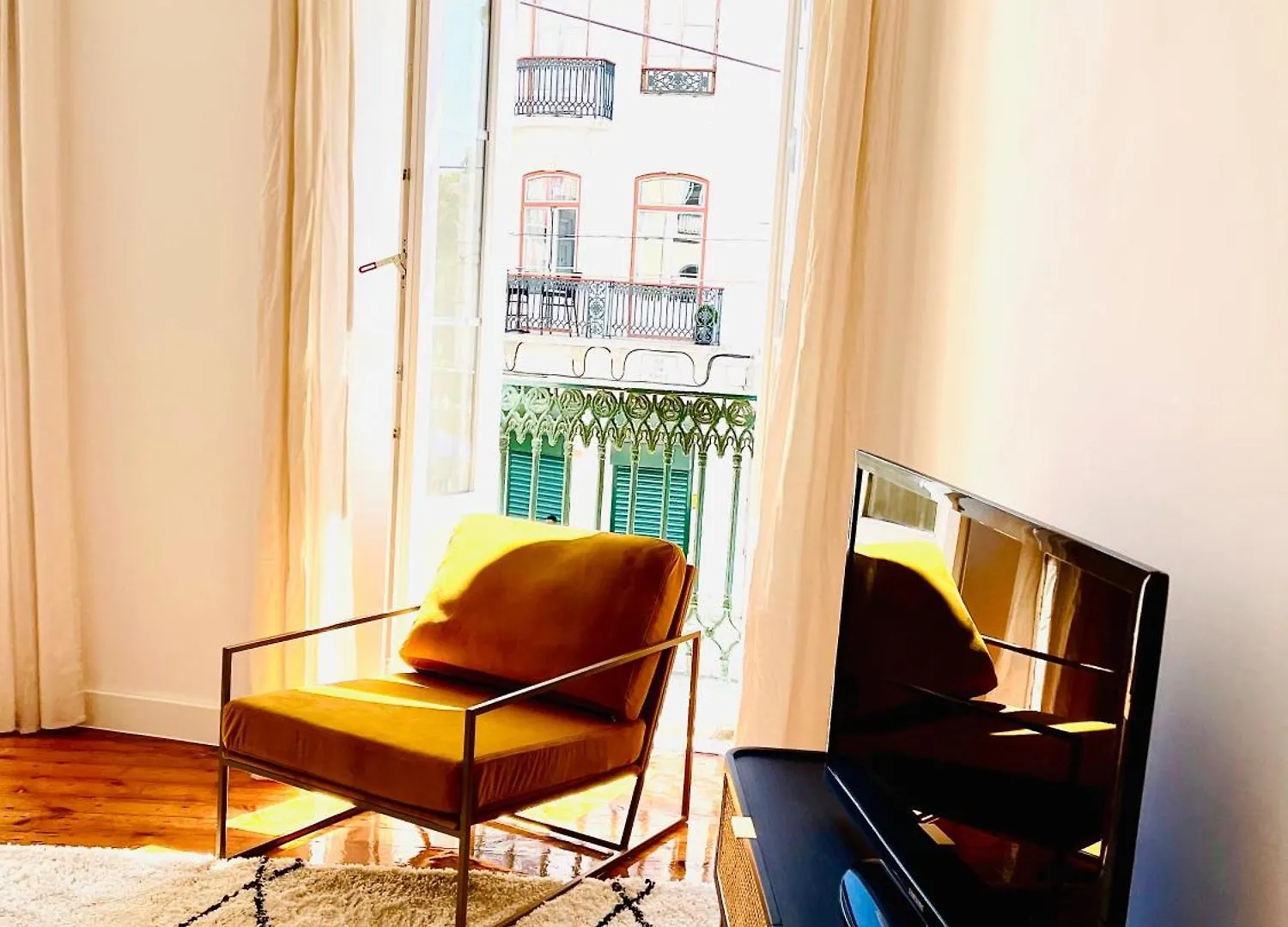 The Luxurious 3Bedroom Apartment In Principe Real - 3D Lisbon Portugal