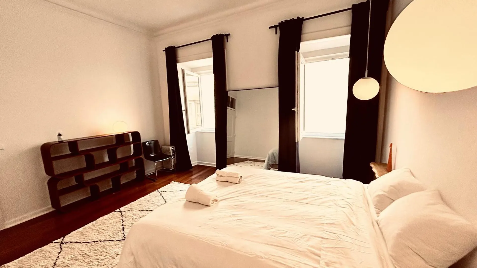 The Royal Prince Garden Apartments In Principe Real Lisbon